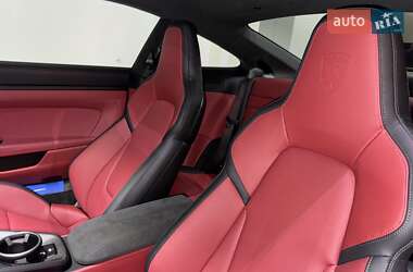 Купе Porsche 911 2025 в 