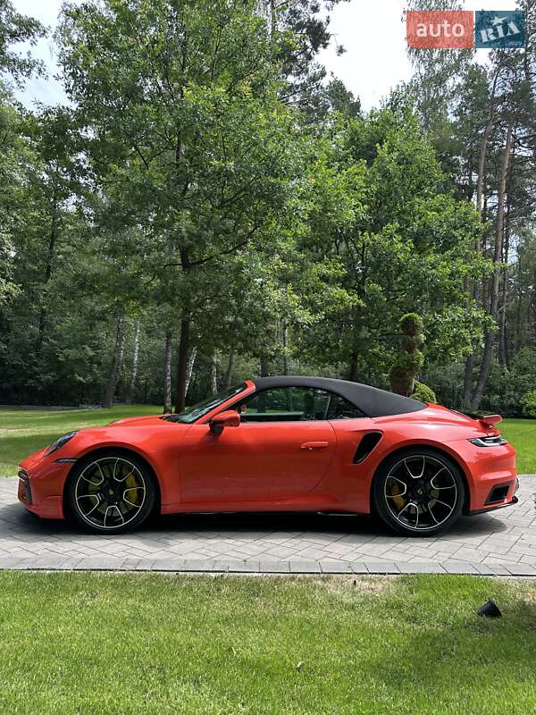 Кабріолет Porsche 911 2022 в Києві фото 16 Кабріолет Porsche 911 2022 в Києві