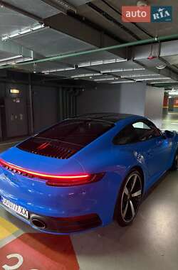 Купе Porsche 911 2021 в 