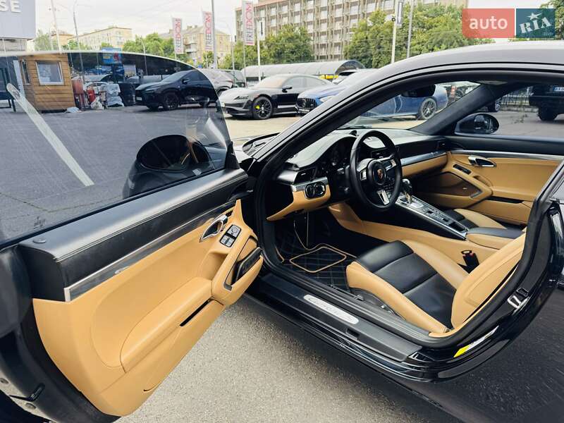 Купе Porsche 911 2016 в Киеве