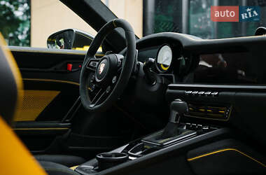 Купе Porsche 911 2024 в 