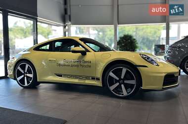 Купе Porsche 911 2024 в 