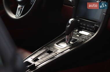 Кабриолет Porsche 911 2016 в 