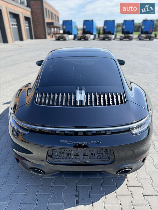 Купе Porsche 911 2022 в Черновцах