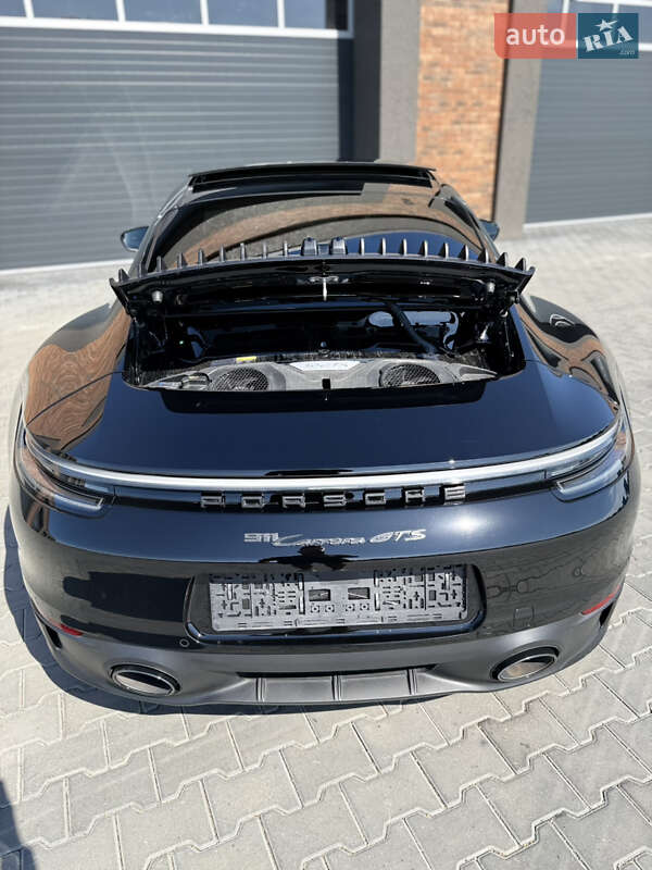 Купе Porsche 911 2022 в Черновцах