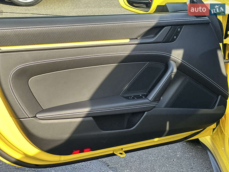 Купе Porsche 911 2022 в Киеве