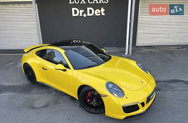 Купе Porsche 911 2017 в 