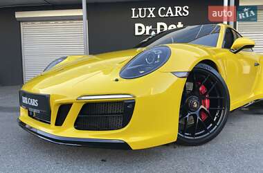 Купе Porsche 911 2017 в 