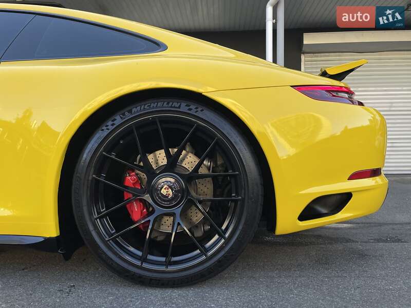 Купе Porsche 911 2017 в Києві