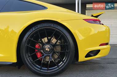 Купе Porsche 911 2017 в 