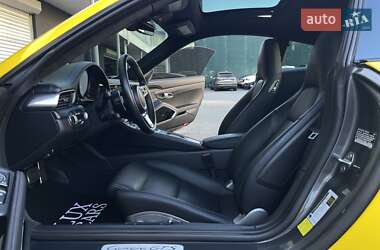 Купе Porsche 911 2017 в 
