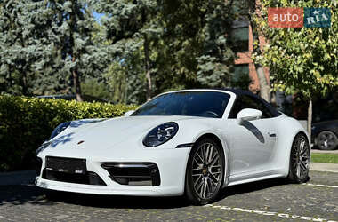 Кабриолет Porsche 911 2022 в 