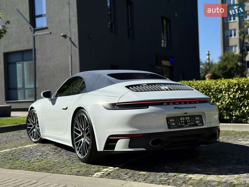 Кабриолет Porsche 911 2022 в Львове