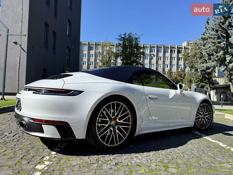 Кабриолет Porsche 911 2022 в Львове