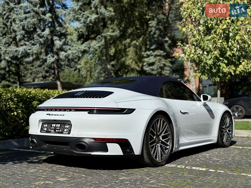Кабриолет Porsche 911 2022 в Львове