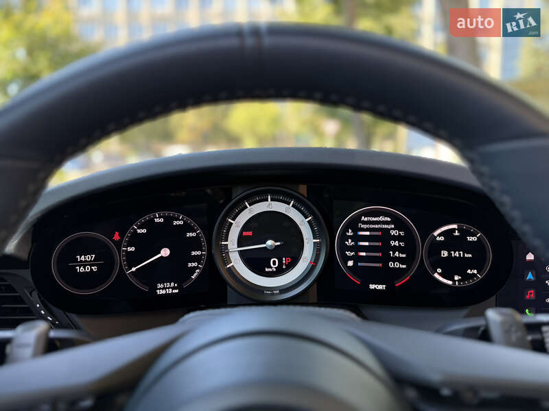 Кабриолет Porsche 911 2022 в Львове