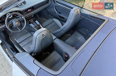 Кабриолет Porsche 911 2022 в 