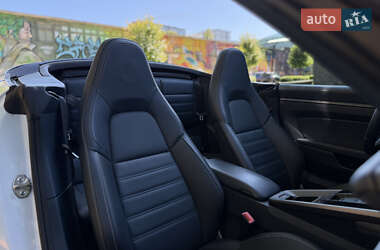 Кабриолет Porsche 911 2022 в 