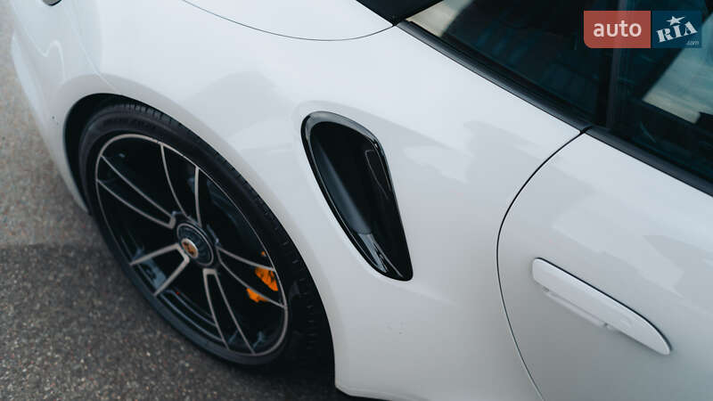 Кабріолет Porsche 911 2022 в Києві