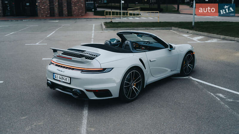Кабріолет Porsche 911 2022 в Києві