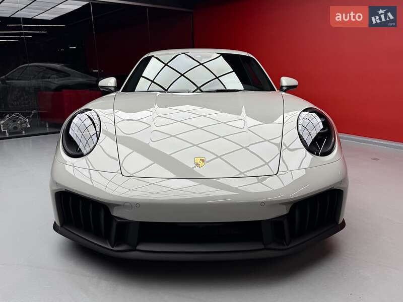 Купе Porsche 911 2025 в Києві фото 3 Купе Porsche 911 2025 в Києві