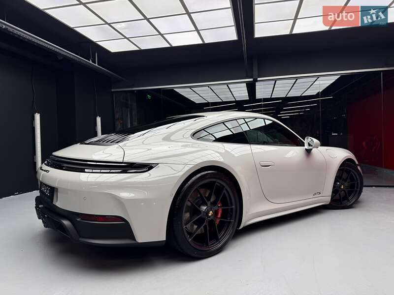 Купе Porsche 911 2025 в Києві фото 15 Купе Porsche 911 2025 в Києві