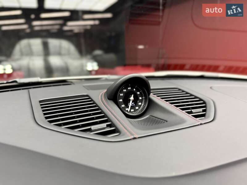 Купе Porsche 911 2025 в Києві фото 32 Купе Porsche 911 2025 в Києві
