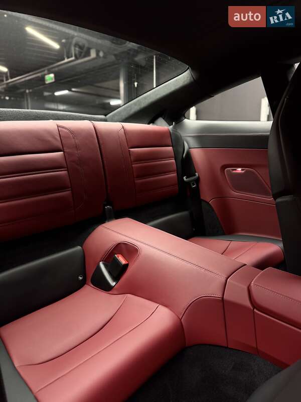 Купе Porsche 911 2025 в Києві фото 43 Купе Porsche 911 2025 в Києві