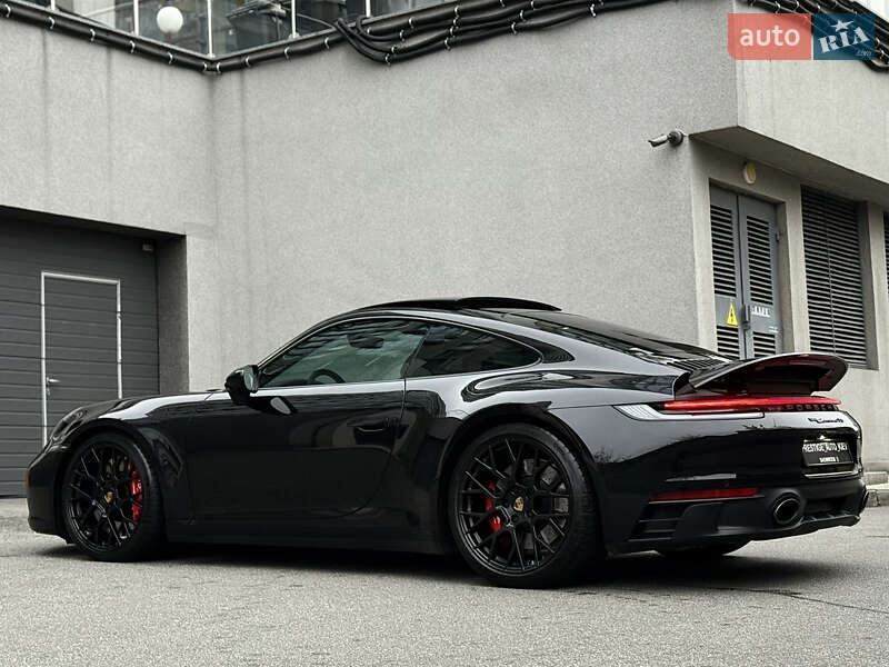 Купе Porsche 911 2023 в Киеве фото 25 Купе Porsche 911 2023 в Киеве