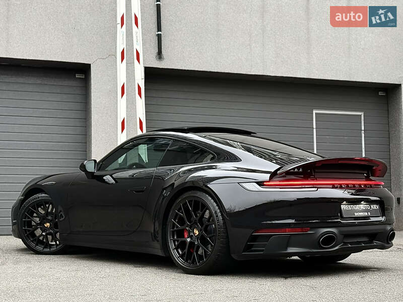 Купе Porsche 911 2023 в Киеве фото 32 Купе Porsche 911 2023 в Киеве