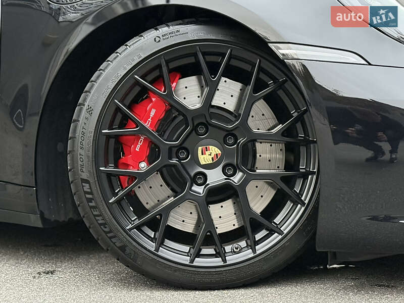 Купе Porsche 911 2023 в Киеве фото 35 Купе Porsche 911 2023 в Киеве