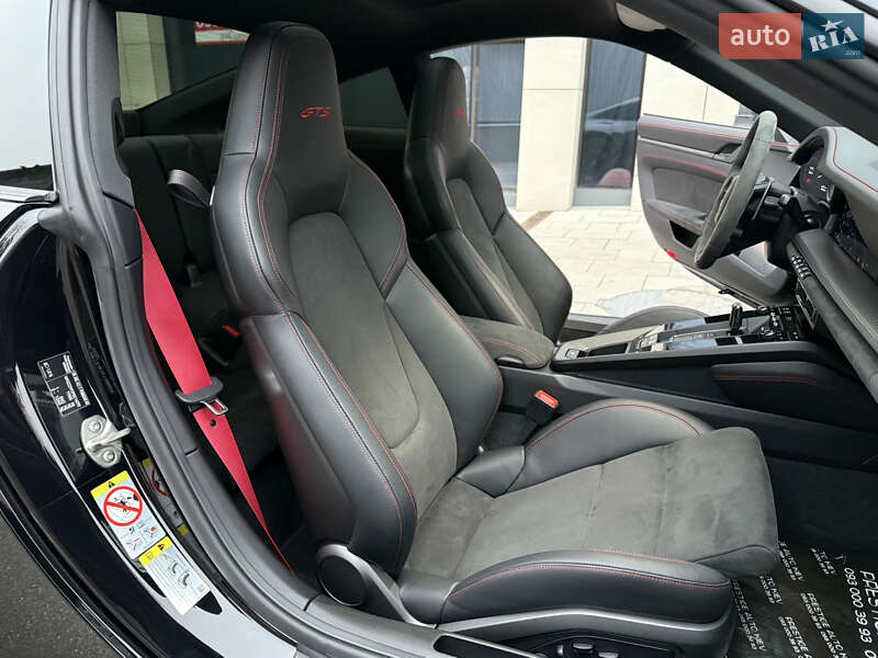 Купе Porsche 911 2023 в Киеве фото 49 Купе Porsche 911 2023 в Киеве