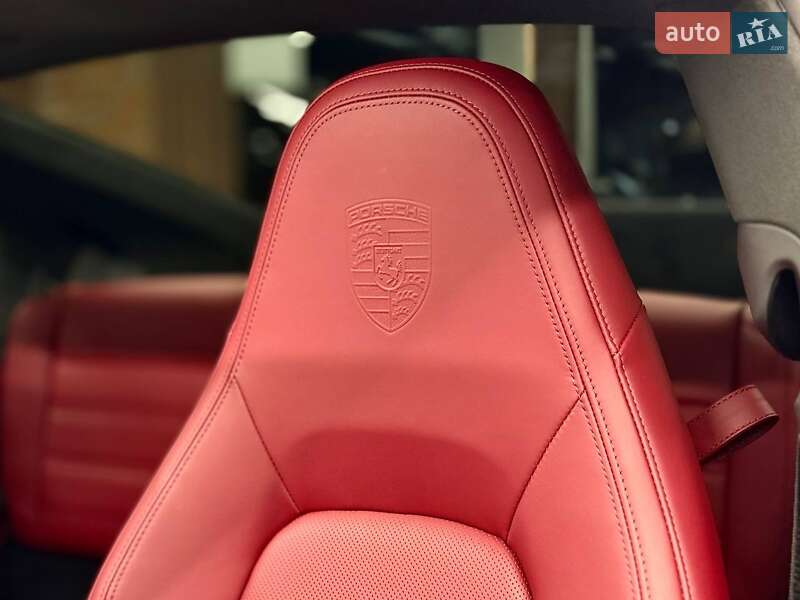 Купе Porsche 911 2022 в Киеве