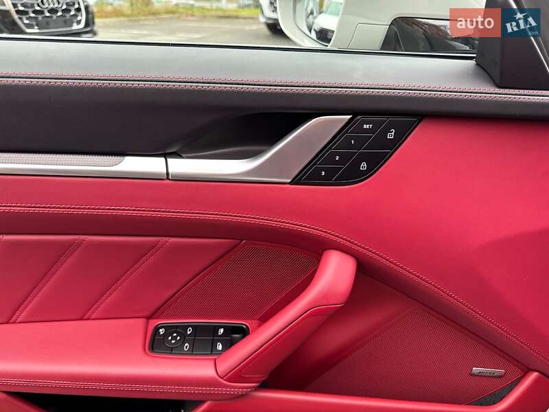 Купе Porsche 911 2024 в Києві фото 28 Купе Porsche 911 2024 в Києві