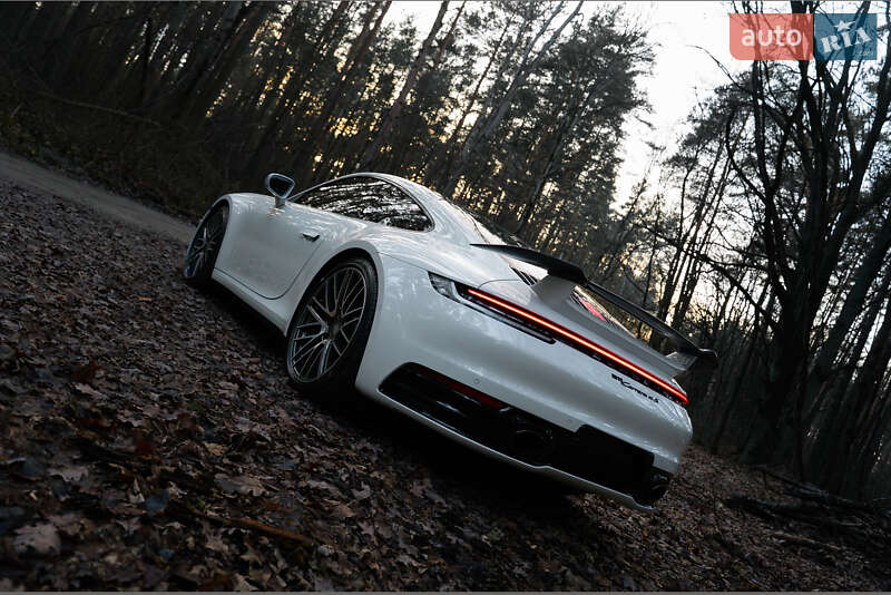 Купе Porsche 911 2022 в Киеве фото 3 Купе Porsche 911 2022 в Киеве