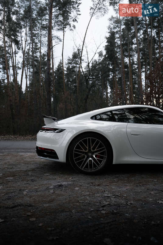 Купе Porsche 911 2022 в Киеве фото 28 Купе Porsche 911 2022 в Киеве