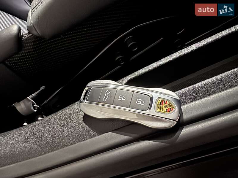 Купе Porsche 911 2023 в Одессе