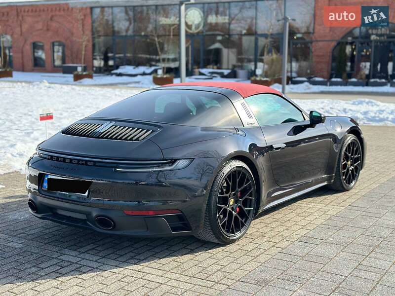 Купе Porsche 911 2024 в Києві