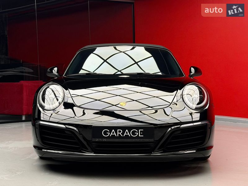 Кабриолет Porsche 911 2018 в Киеве