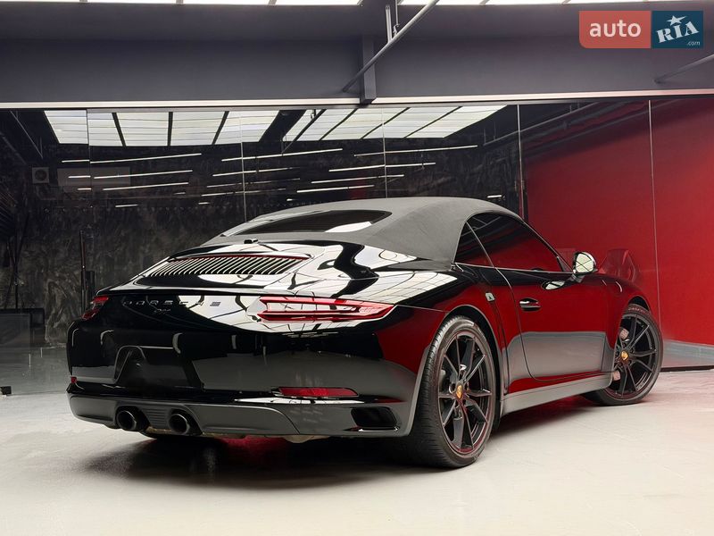 Кабриолет Porsche 911 2018 в Киеве