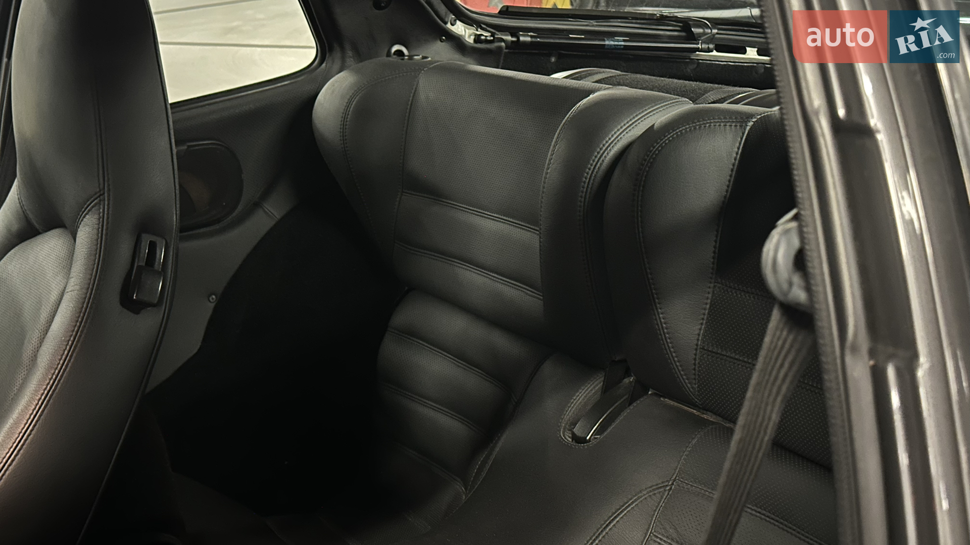 1989 Porsche 944 - мініатюра 22
