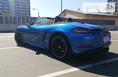 Кабриолет Porsche Boxster 2016 в Киеве