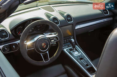 Кабриолет Porsche Boxster 2016 в 