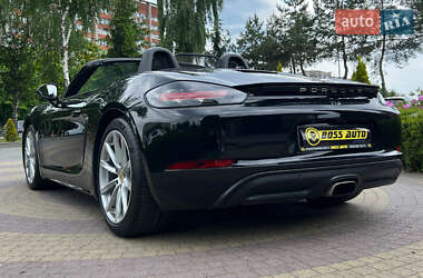 Родстер Porsche Boxster 2017 в 