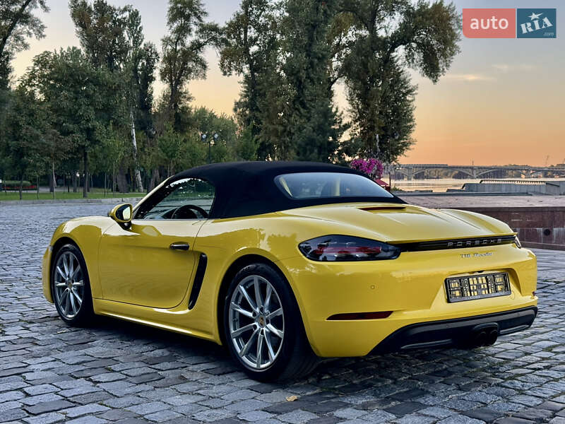 Родстер Porsche Boxster 2020 в Киеве