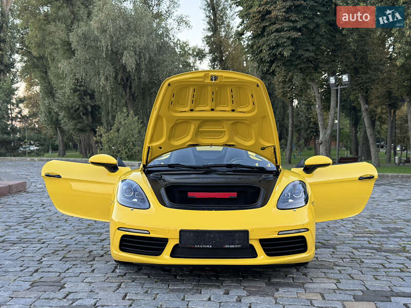 Родстер Porsche Boxster 2020 в Киеве