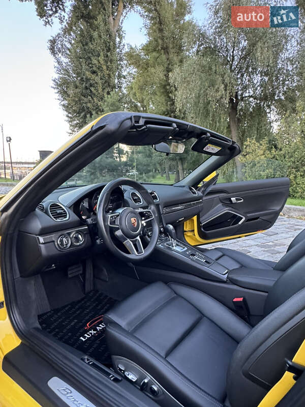 Родстер Porsche Boxster 2020 в Киеве
