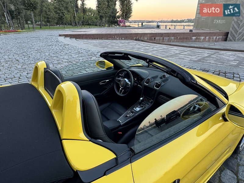 Родстер Porsche Boxster 2020 в Киеве