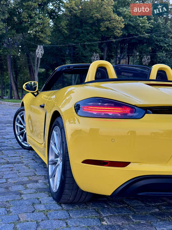 Родстер Porsche Boxster 2020 в Киеве