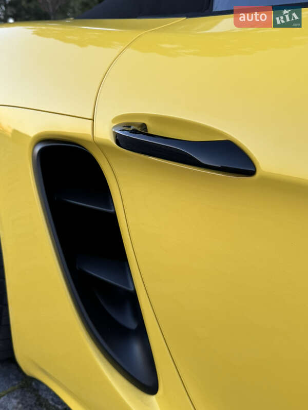 Родстер Porsche Boxster 2020 в Киеве